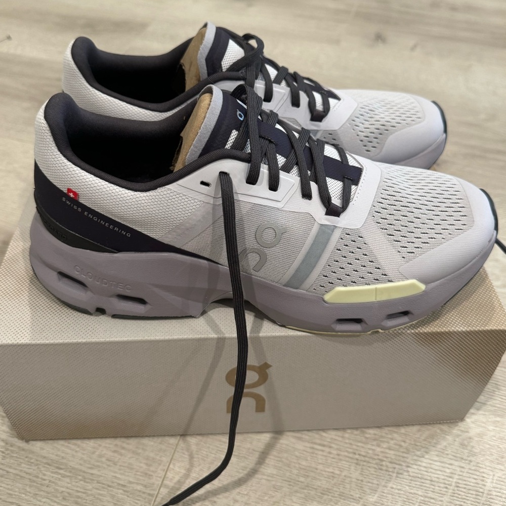 Worn Once! On Cloudpulse Size 10 Lavender | Seedling